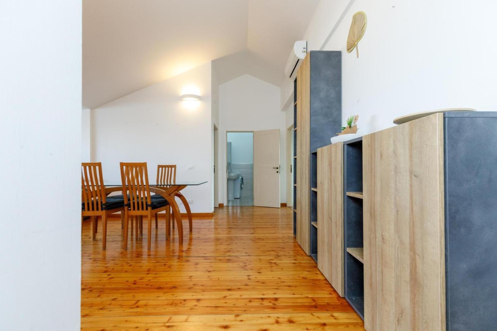 Easymoon Apartment เมสเตร ภายนอก รูปภาพ